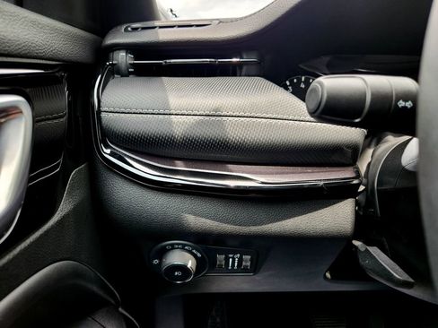 Used 2024 Jeep Compass Latitude w/ Convenience Group image 12