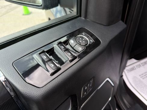 Used 2019 Ford F150 Lariat w/ Equipment Group 502A Luxury AWD/4WD image 23