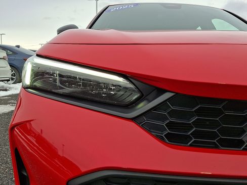 Certified 2025 Honda Civic Sport image 9