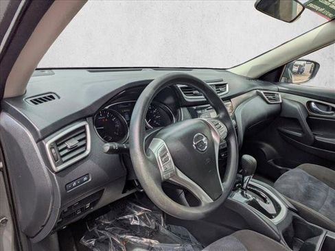 Used 2015 Nissan Rogue S AWD/4WD image 10