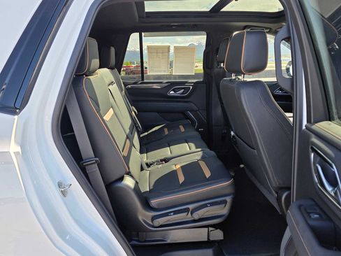 Used 2023 GMC Yukon AT4 w/ AT4 Premium Plus Package AWD/4WD image 12