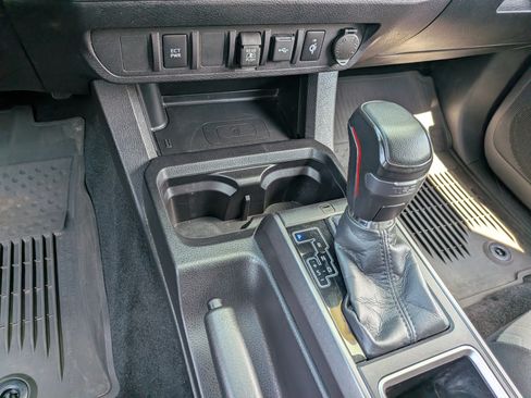 Certified 2023 Toyota Tacoma TRD Off-Road w/ Black Out Package (TMS) AWD/4WD image 31