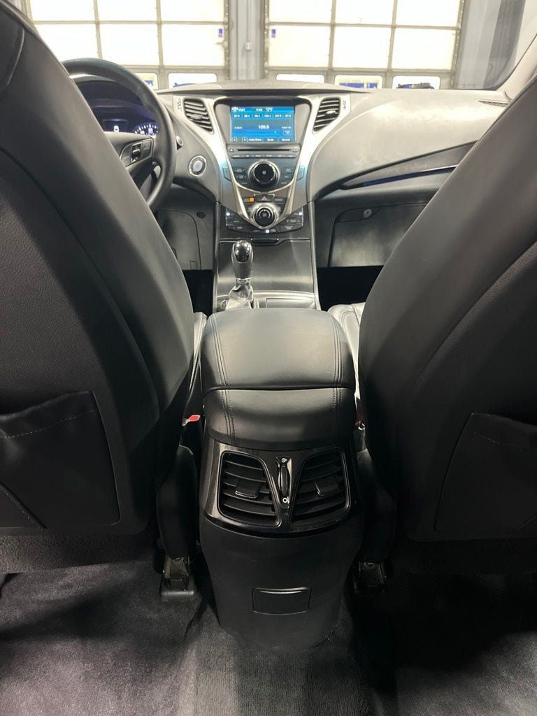 Used 2013 Hyundai Azera w/ Technology Pkg FWD image 37
