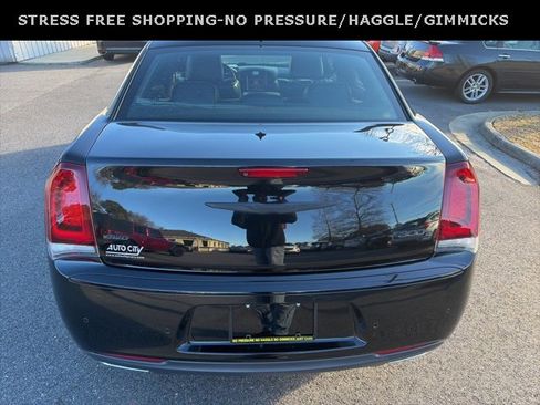 Used 2016 Chrysler 300 S w/ 300S Premium Group image 4