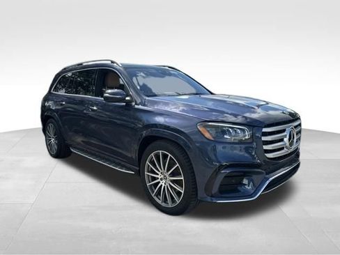 Used 2024 Mercedes-Benz GLS 580 4MATIC image 43