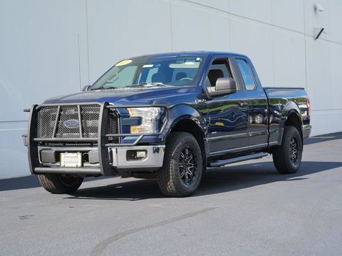 Used 2015 Ford F150 XL w/ Equipment Group 101A Mid AWD/4WD image 7