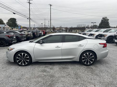 Used 2018 Nissan Maxima SR image 6