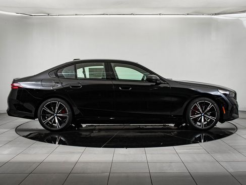 New 2026 BMW 550e xDrive image 11