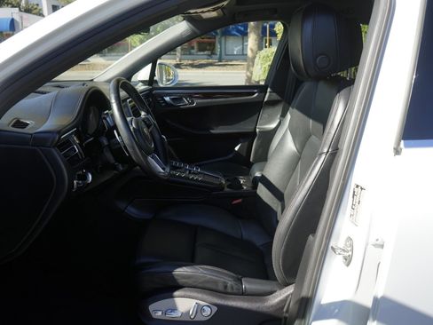 Used 2020 Porsche Macan S image 17