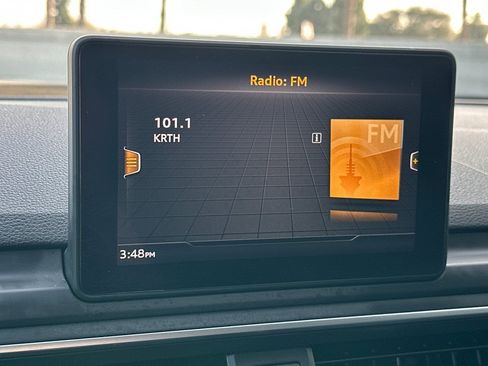 Used 2019 Audi A4 2.0T Premium image 16