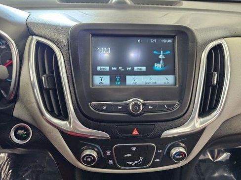 Used 2018 Chevrolet Equinox LS image 17