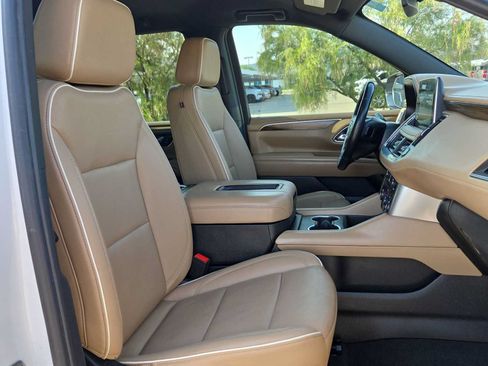 Used 2023 Chevrolet Tahoe Premier AWD/4WD image 18