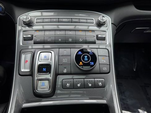 Used 2023 Hyundai Santa Fe Limited image 19