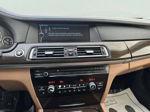 Used 2011 BMW 750i xDrive image 25