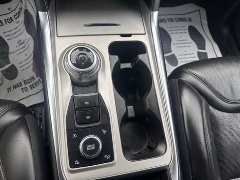 Used 2022 Ford Explorer Platinum w/ Equipment Group 601A image 24