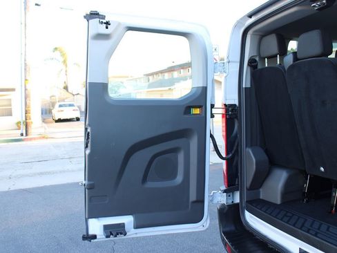 Used 2023 Ford Transit 350 XLT image 37