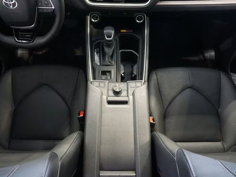 Used 2024 Toyota Grand Highlander Platinum image 31