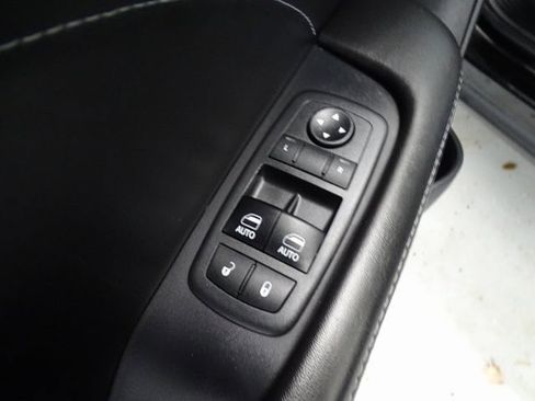 Used 2018 Dodge Challenger GT w/ Driver Convenience Group image 9