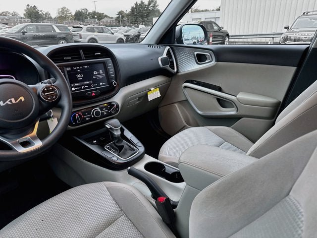 Certified 2023 Kia Soul LX FWD image 21