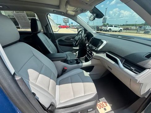 Used 2024 GMC Terrain SLT FWD image 16