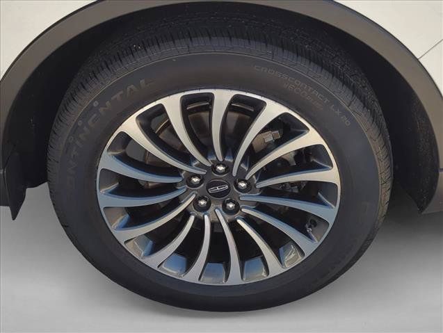Used 2024 Lincoln Aviator 2WD w/ Premium Package image 9