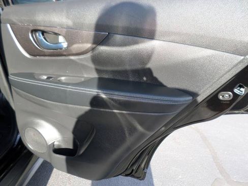 Used 2019 Nissan Rogue SV w/ Premium Package AWD/4WD image 37