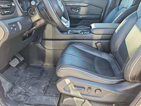 Used 2023 Honda Pilot Elite image 17