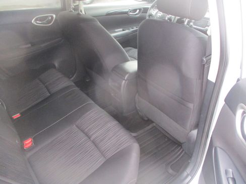 Used 2016 Nissan Sentra SV image 8
