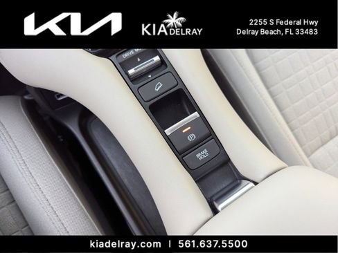 Used 2023 Honda HR-V LX image 25