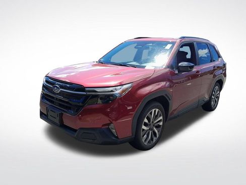 Certified 2025 Subaru Forester Touring AWD/4WD image 4