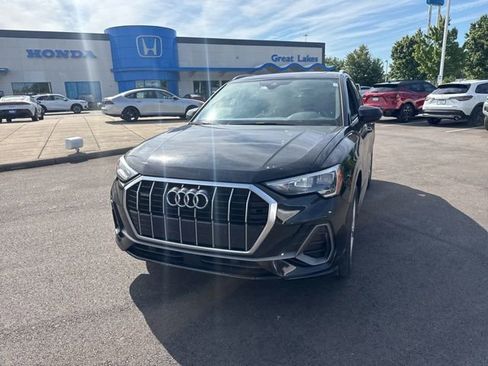 Used 2021 Audi Q3 2.0T Premium w/ Convenience Package AWD/4WD image 2