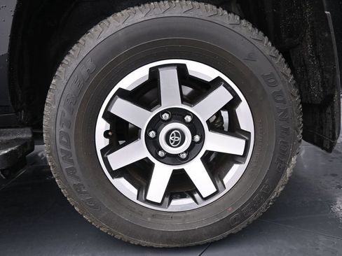 Used 2024 Toyota 4Runner TRD Off-Road AWD/4WD image 15