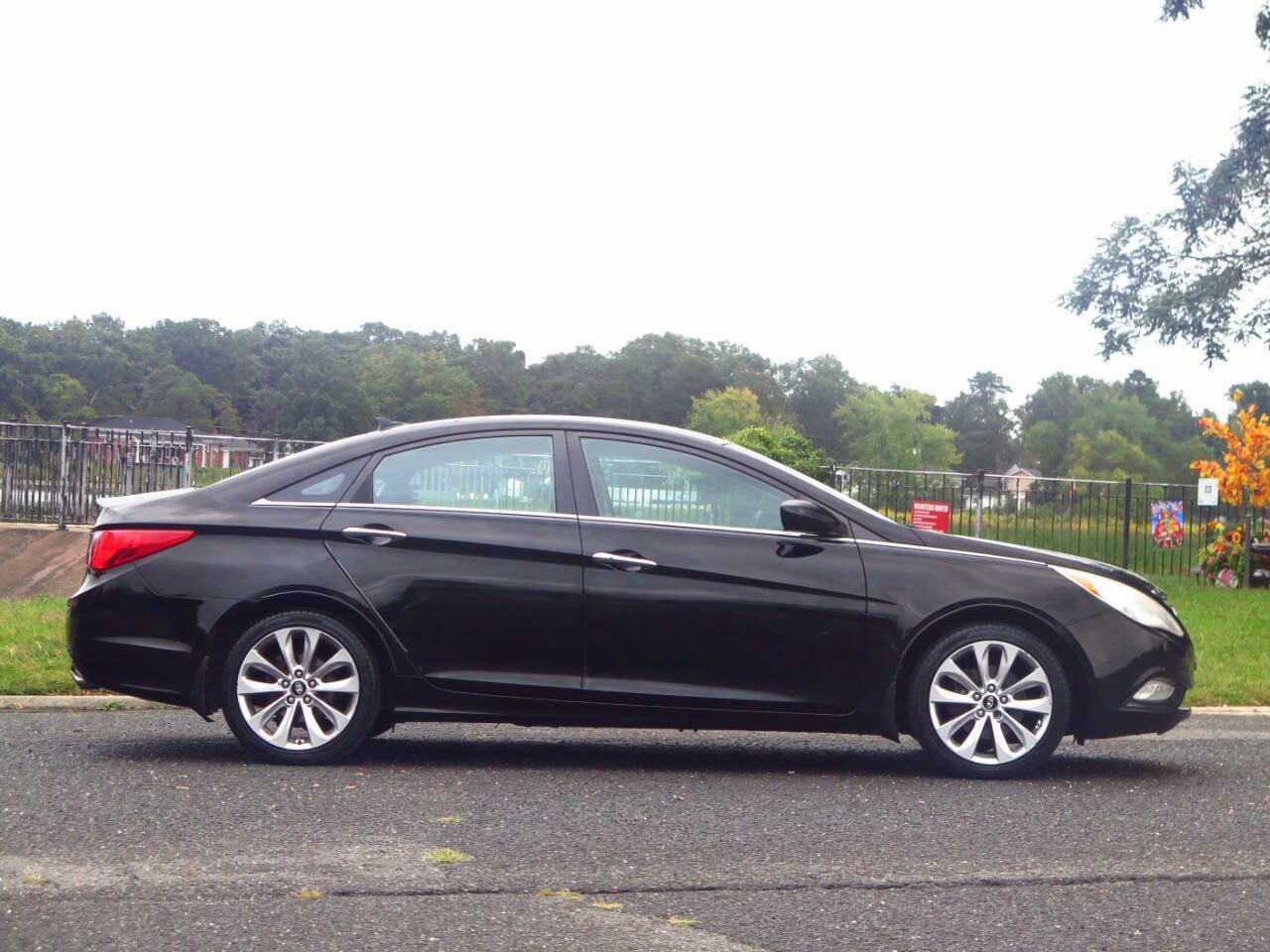 Used 2013 Hyundai Sonata SE FWD image 5
