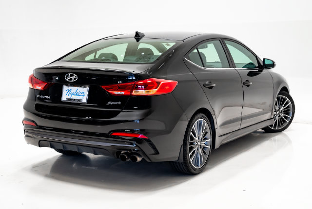 Used 2018 Hyundai Elantra Sport w/ Sport Premium Package 03 FWD image 34