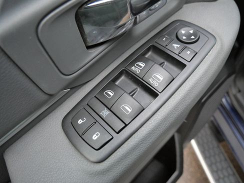 Used 2016 RAM 1500 Big Horn image 19