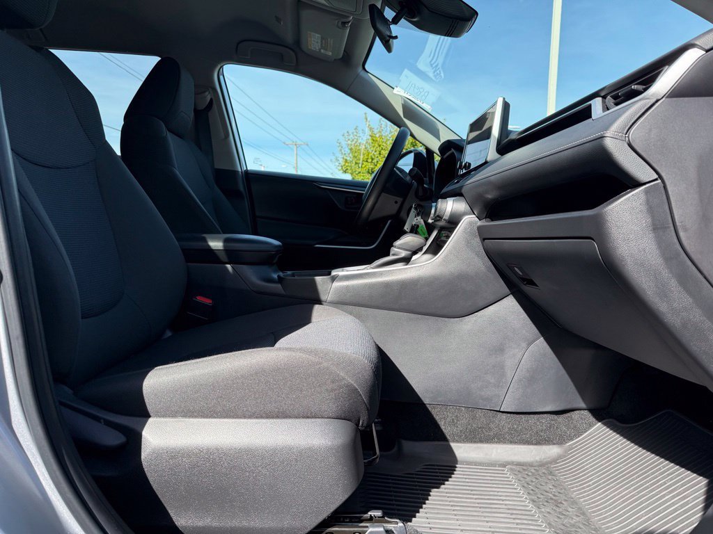 Certified 2024 Toyota RAV4 LE AWD/4WD image 20