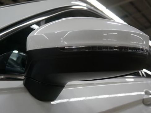 Certified 2023 Volkswagen Tiguan SE image 78