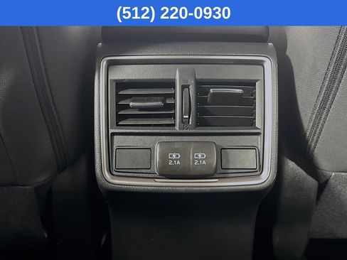 Used 2024 Subaru Forester Premium AWD/4WD image 32