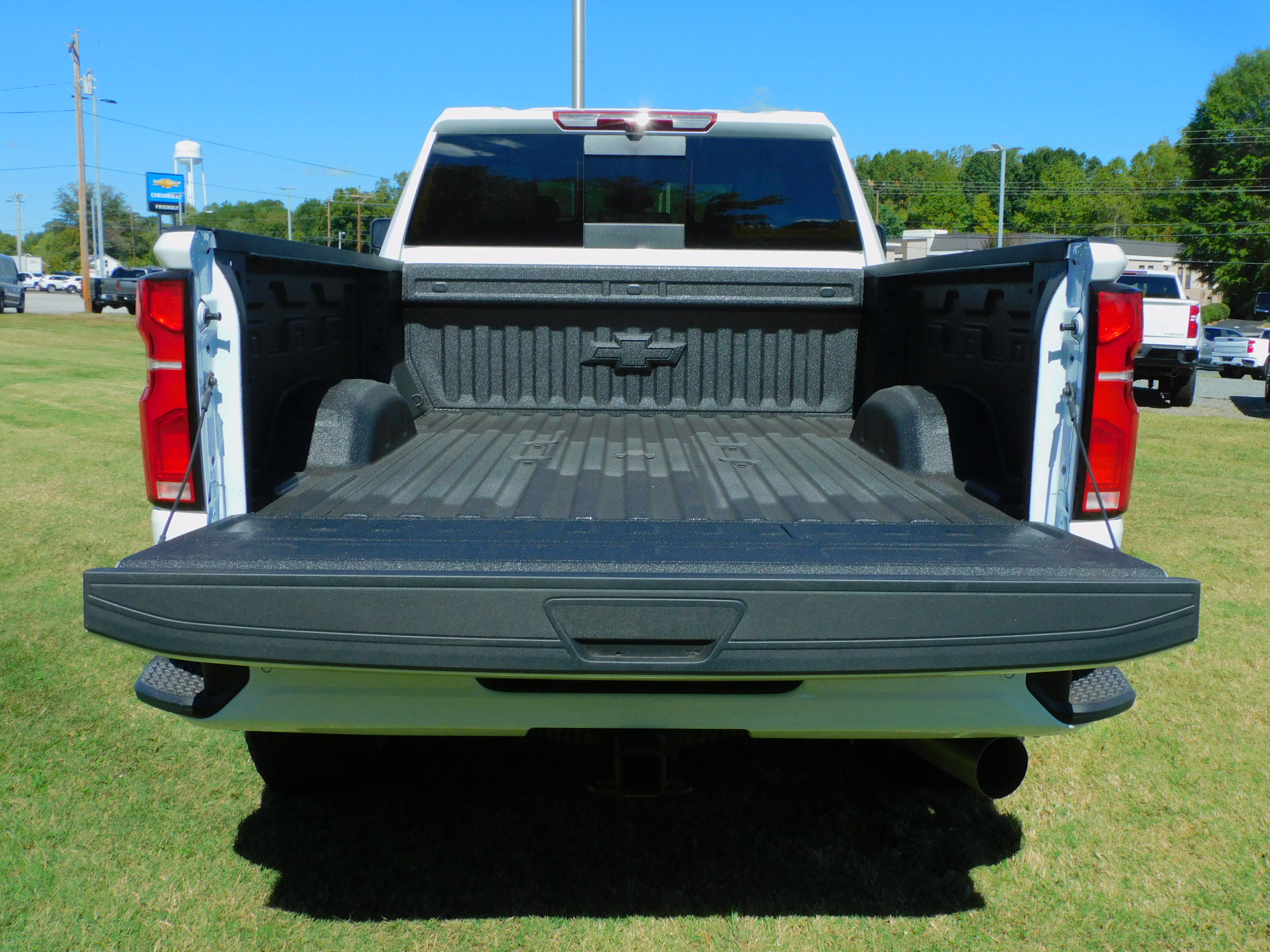 New 2026 Chevrolet Silverado 2500 High Country AWD/4WD image 14