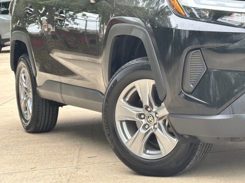 Used 2025 Toyota RAV4 XLE image 3