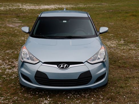 Used 2016 Hyundai Veloster image 19