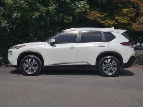 Certified 2023 Nissan Rogue SV w/ SV Premium B Package AWD/4WD image 15