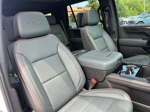Used 2025 GMC Yukon AT4 w/ AT4 Premium Plus Package AWD/4WD image 52