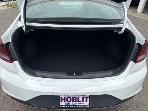 Used 2020 Hyundai Elantra SE w/ Cargo Package (C1) FWD image 23