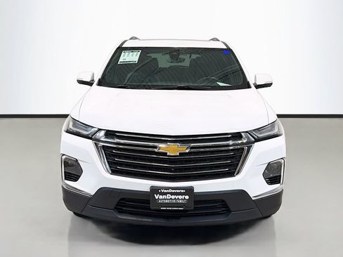 Used 2023 Chevrolet Traverse LT w/ LT Premium Package AWD/4WD image 2