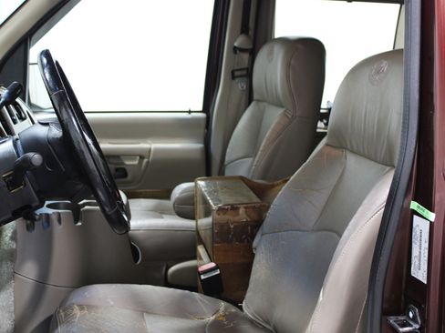 Used 2000 Ford E-150 and Econoline 150 image 3