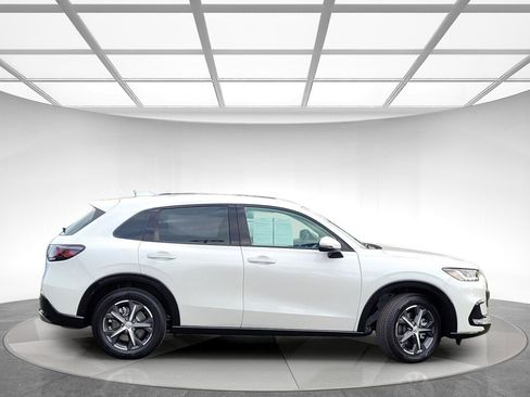 Certified 2025 Honda HR-V EX-L image 2