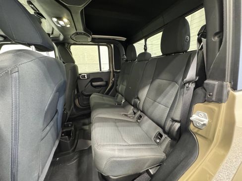 Used 2020 Jeep Gladiator Sport AWD/4WD image 22