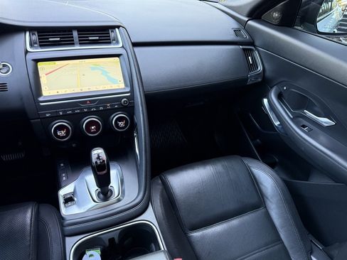 Used 2018 Jaguar E-PACE S image 24
