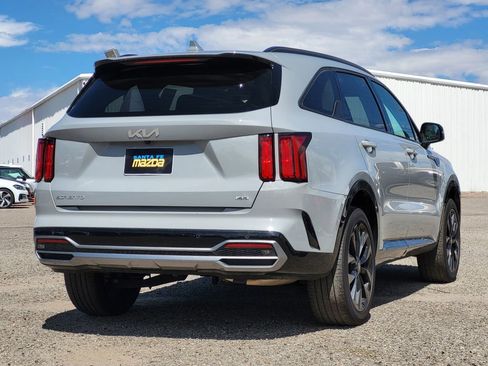 Used 2023 Kia Sorento SX image 5